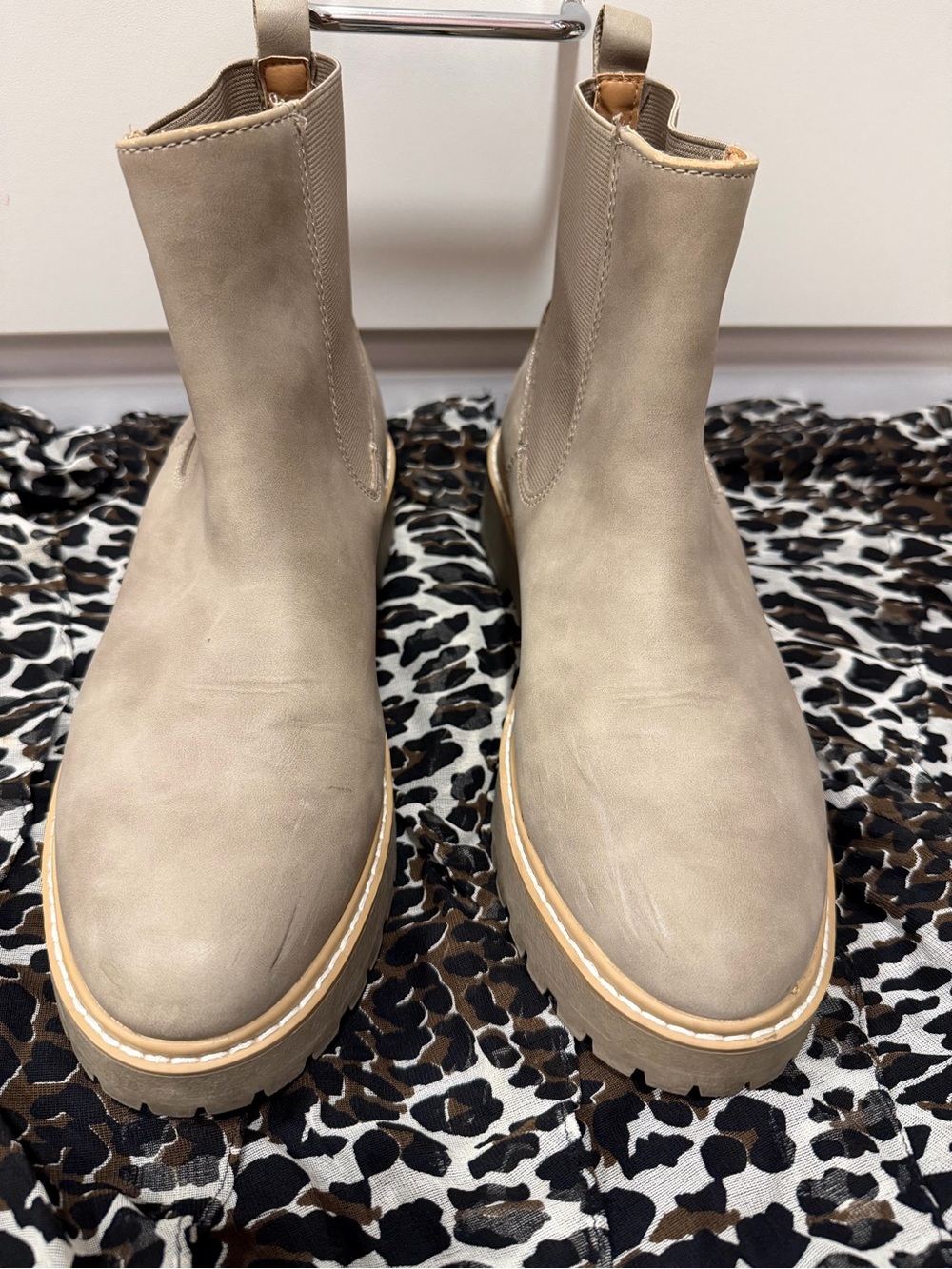 Dolce Vita Taupe Slip-On Lobera Booties size 9